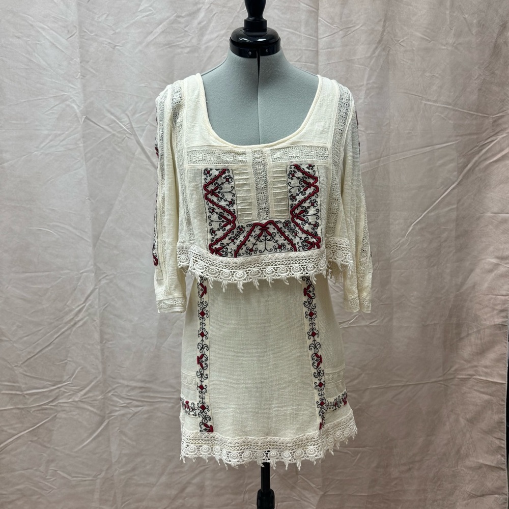 Free People Dress with embroidery and lace Details